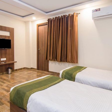 Treebo Trend Bipin International Hotel Lucknow Exterior photo