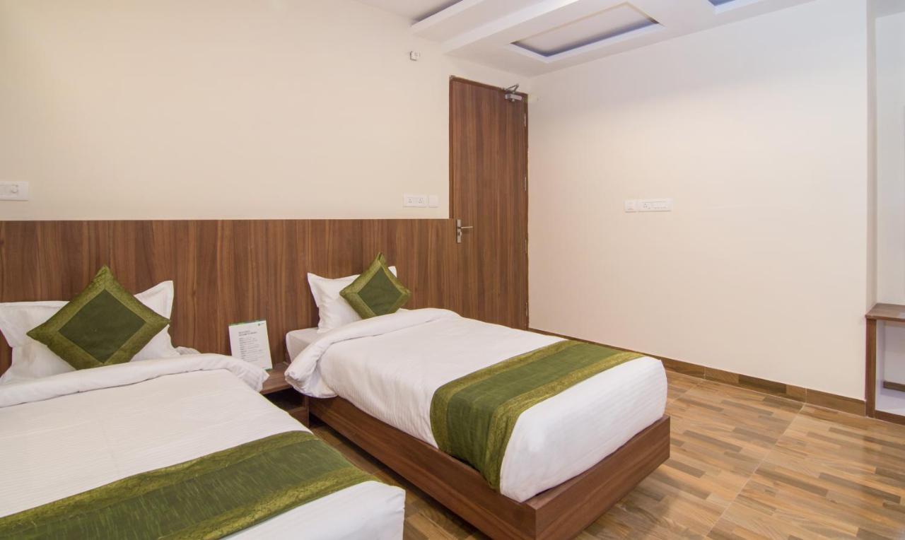 Treebo Trend Bipin International Hotel Lucknow Exterior photo